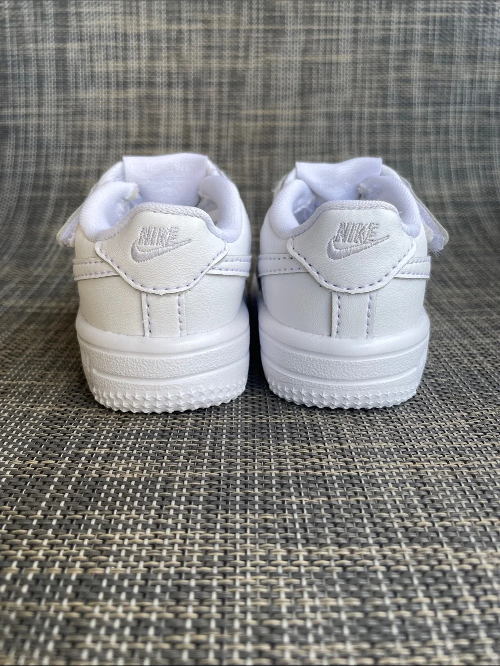 Nike Force 1 Low EasyOn Baby Sneakers All-White Infant Shoes size 2